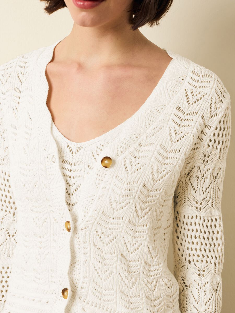 Crochet cardigan with V neck_3