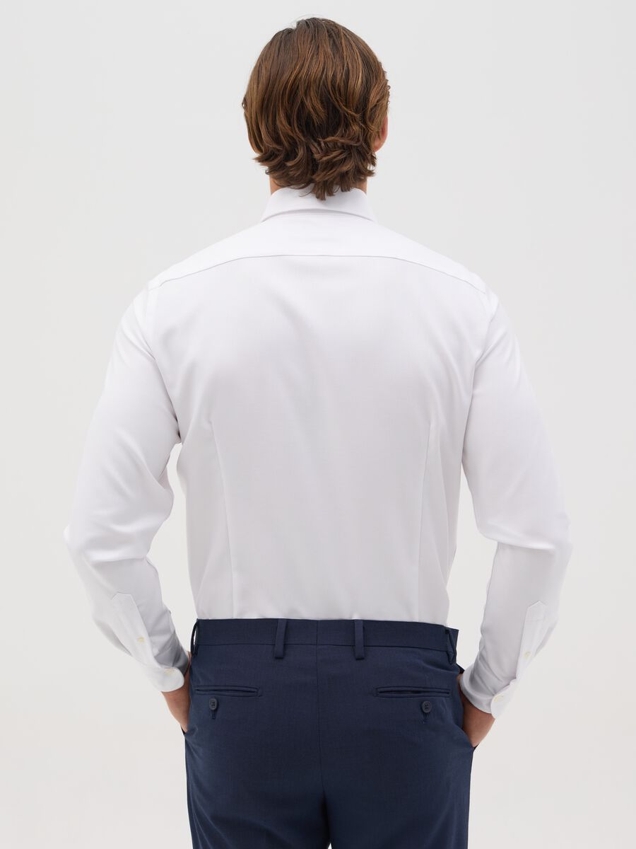 Slim-fit shirt in no-iron cotton_1