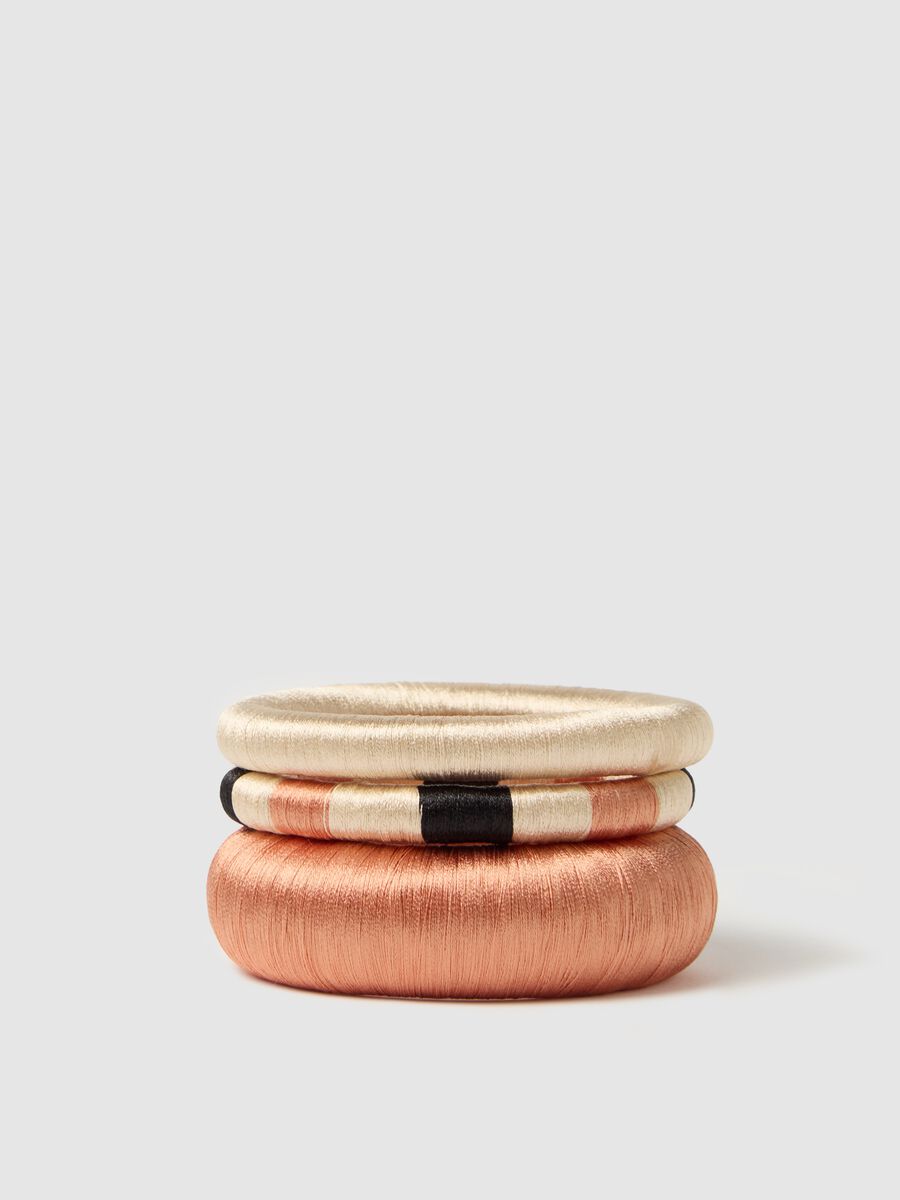 Three-pack covered bracelets_0
