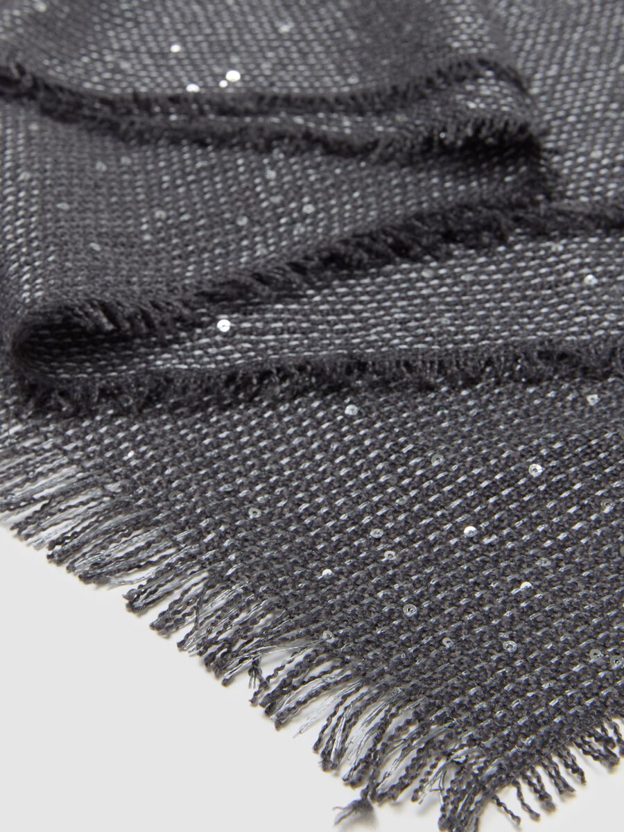 Grey Scarf with Metallic Details_2