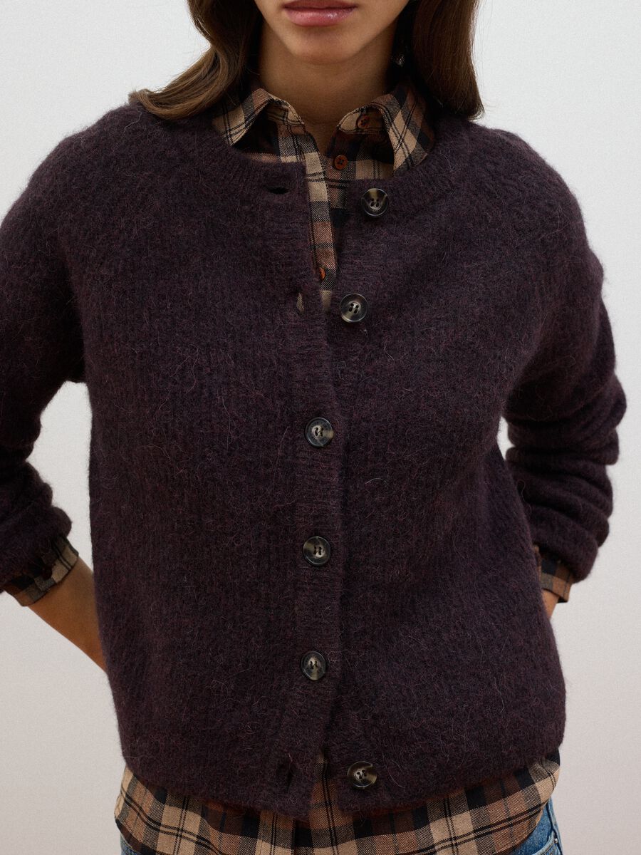 Cardigan viola in alpaca e lana elasticizzata girocollo_3