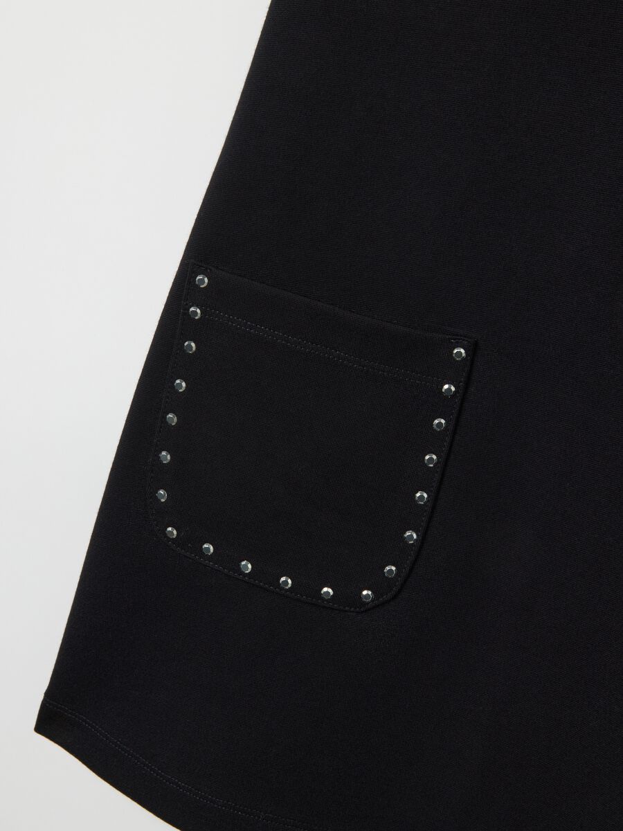 Black regular fit girl's dress with short sleeves and crew neck_2