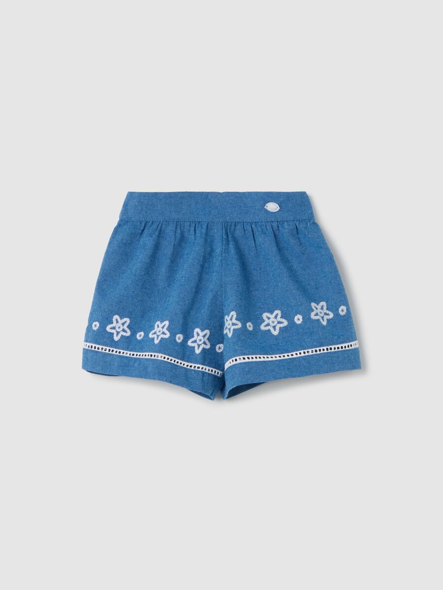 Cotton shorts with floral embroidery_0