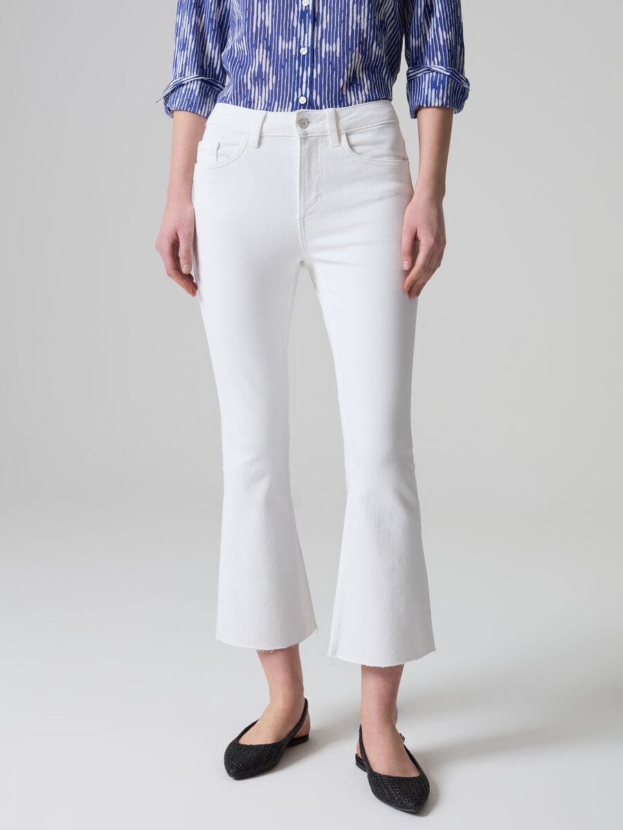 Flare-fit crop jeans with raw edging_1