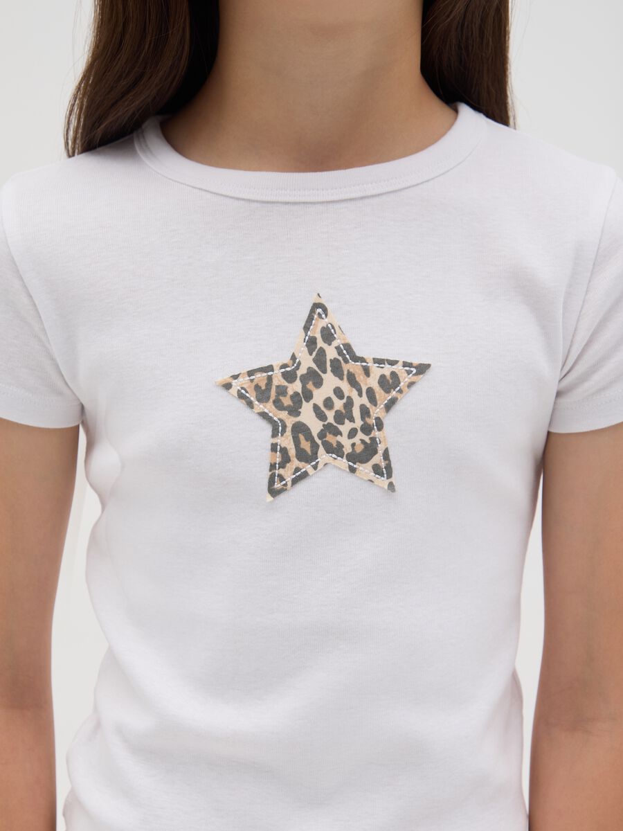 T-shirt da ragazze in puro cotone bianca slim fit con stampa leopardata_2