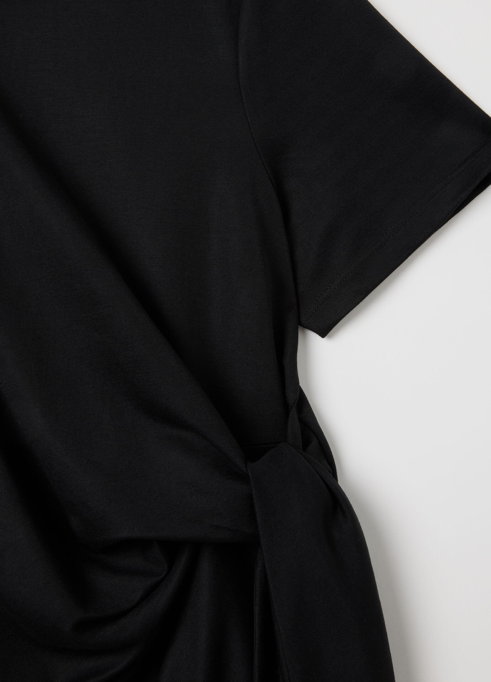 Black viscose blend fitted T-shirt with knot
