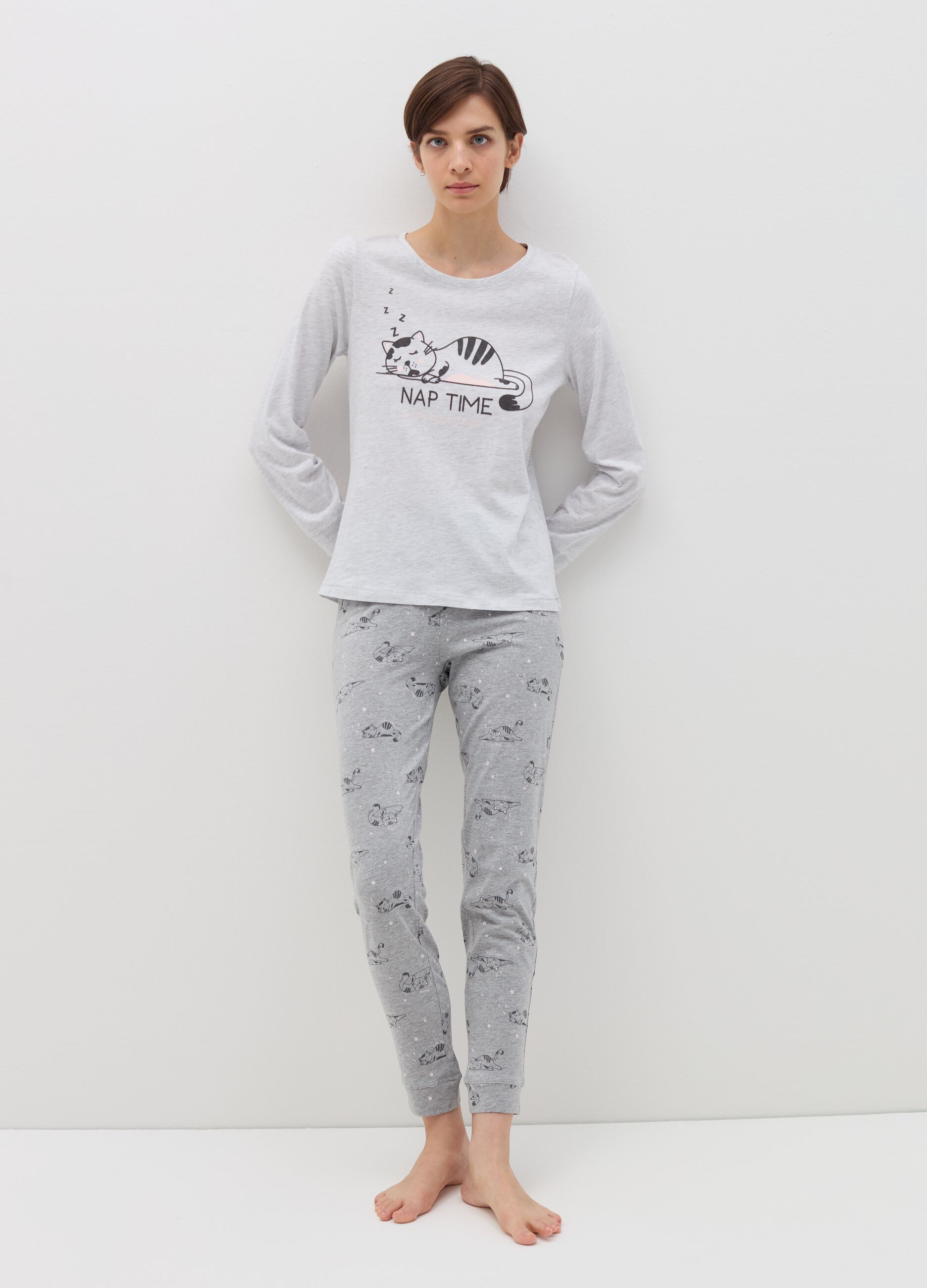 Long pyjamas with kitten print