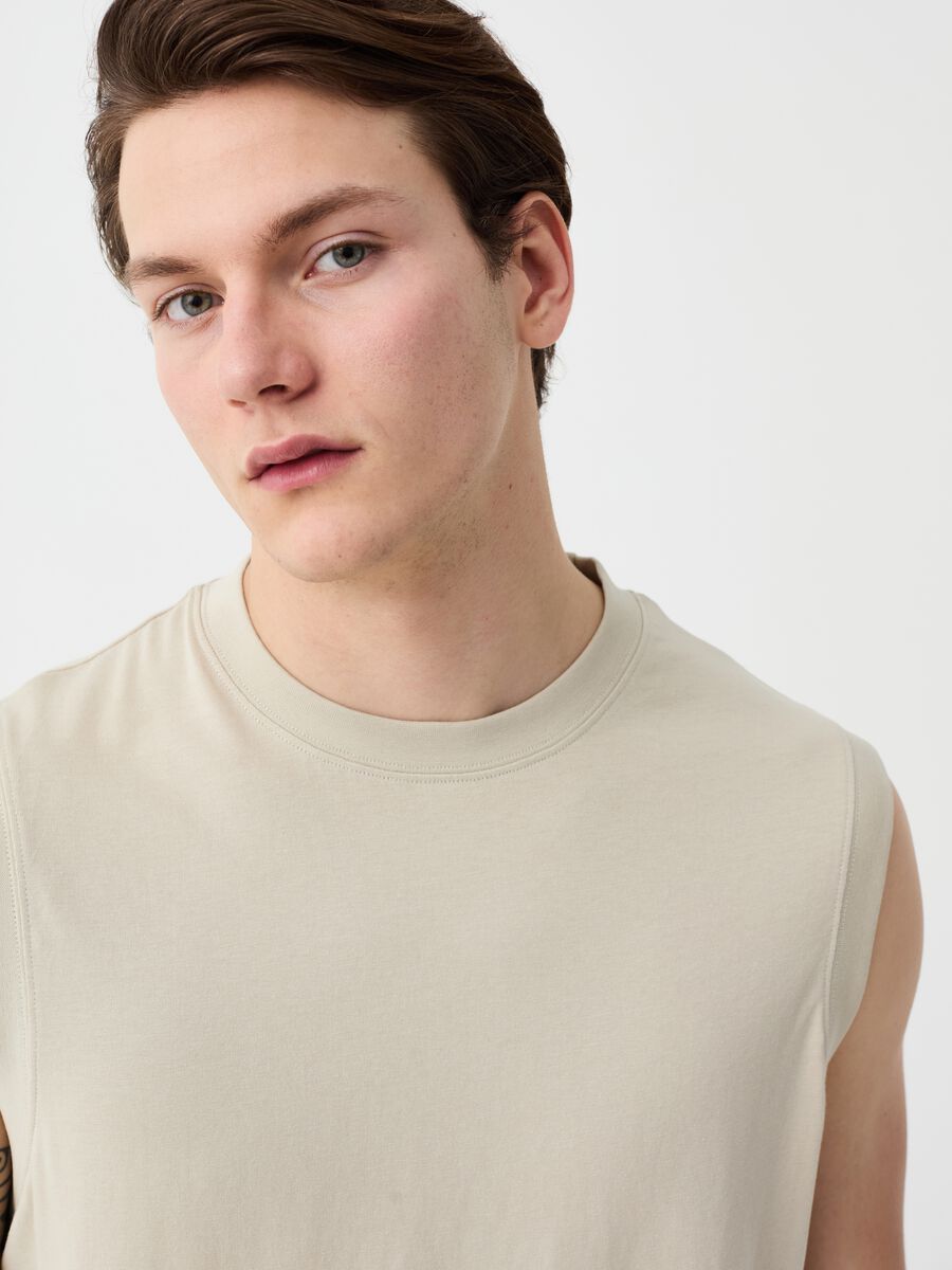 Cotton tank top with round neck_0