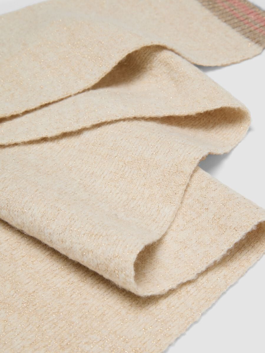 Sciarpa beige in tessuto elasticizzato con fili luminosi_2