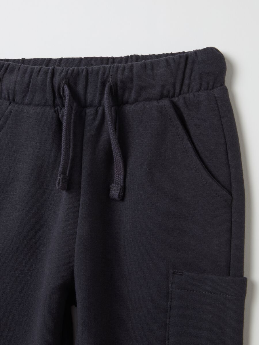 Fleece joggers with pockets and drawstring_2