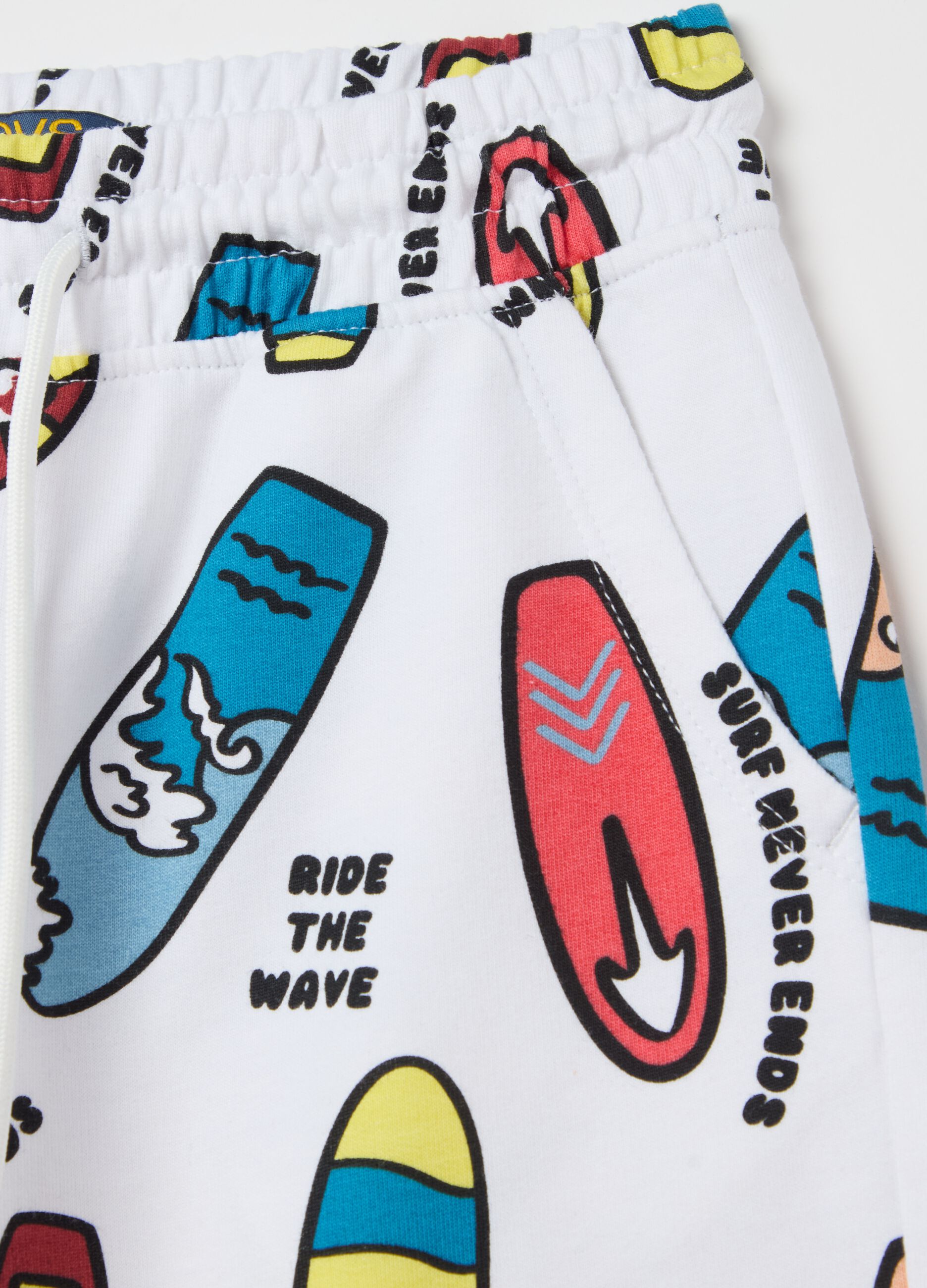 Cotton Bermuda shorts with drawstring and print