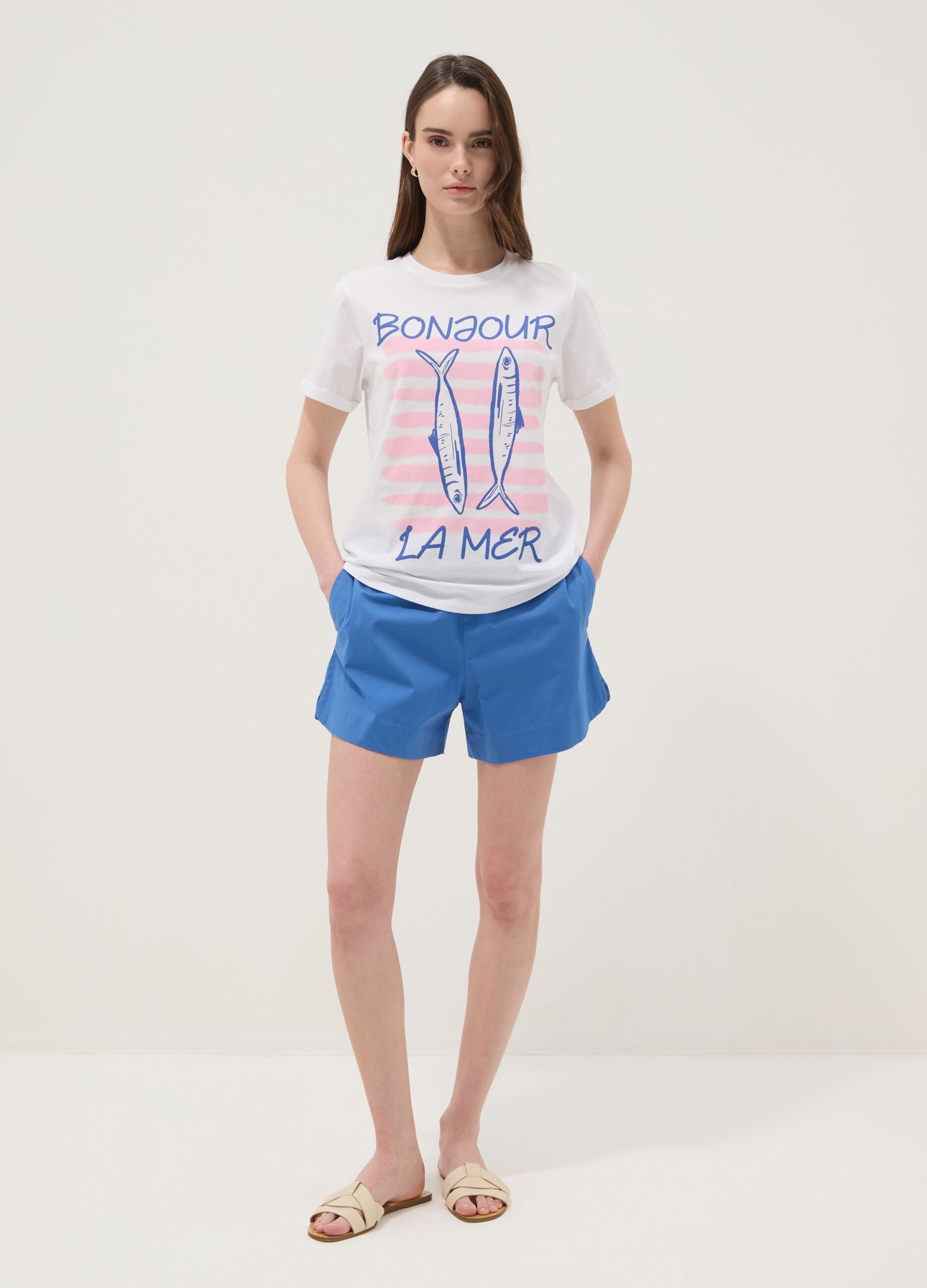 White pure cotton T-shirt with front print, regular fit