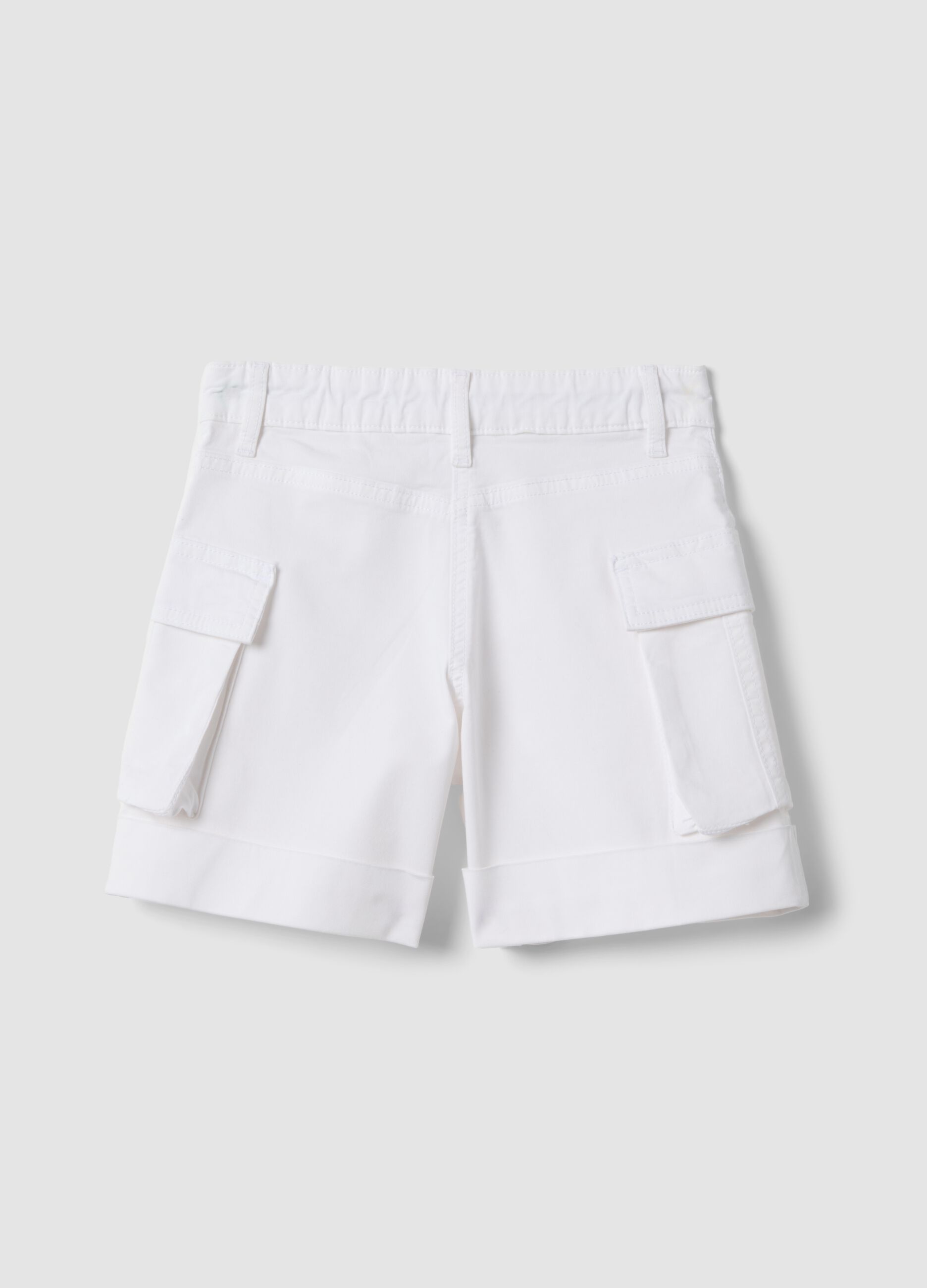 White stretch cotton cargo shorts
