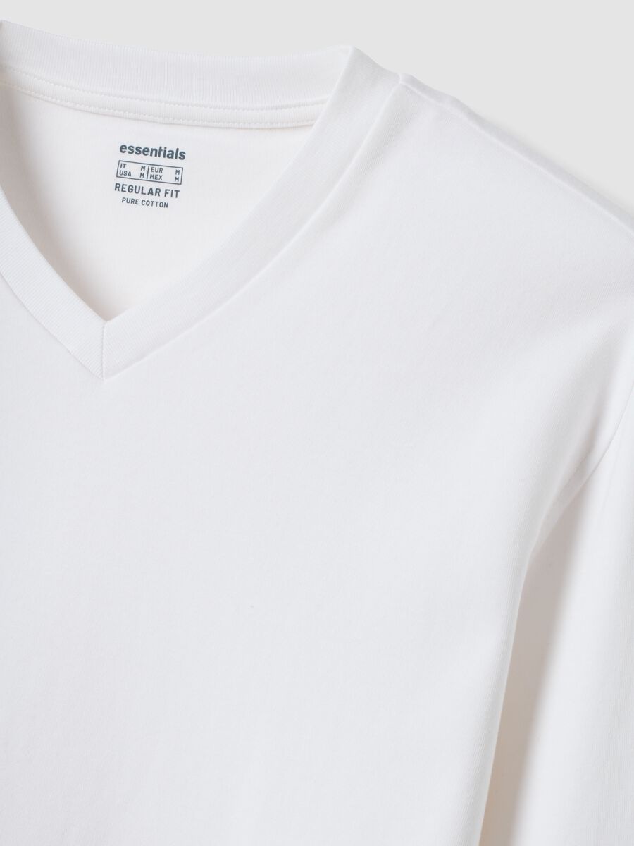 T-shirt bianca in puro cotone con scollo a V regular fit_1