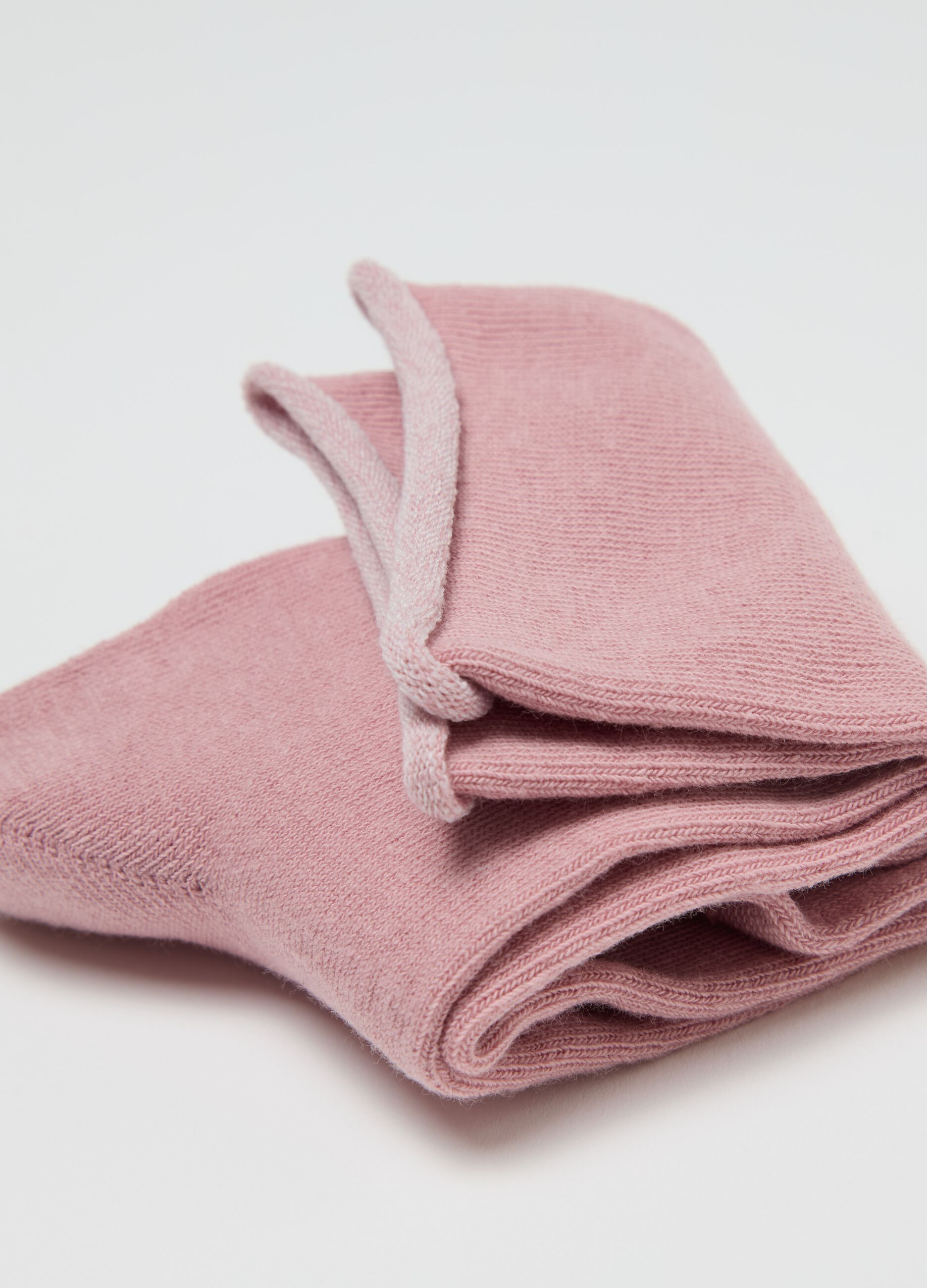 Two-pair pack short socks with small fold