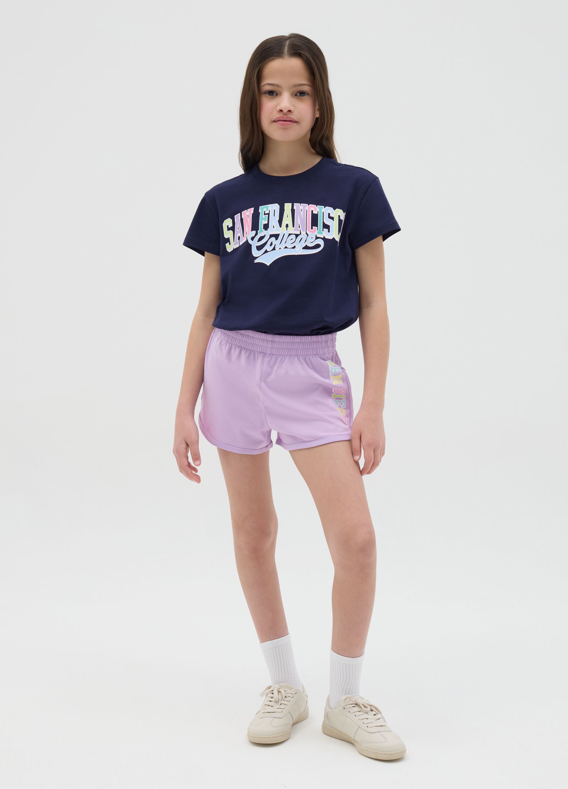 Fleece shorts with lettering print