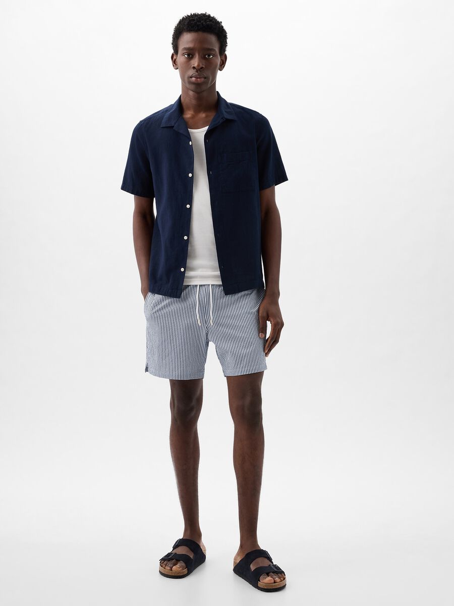 Swimming trunks with pattern and drawstring_0