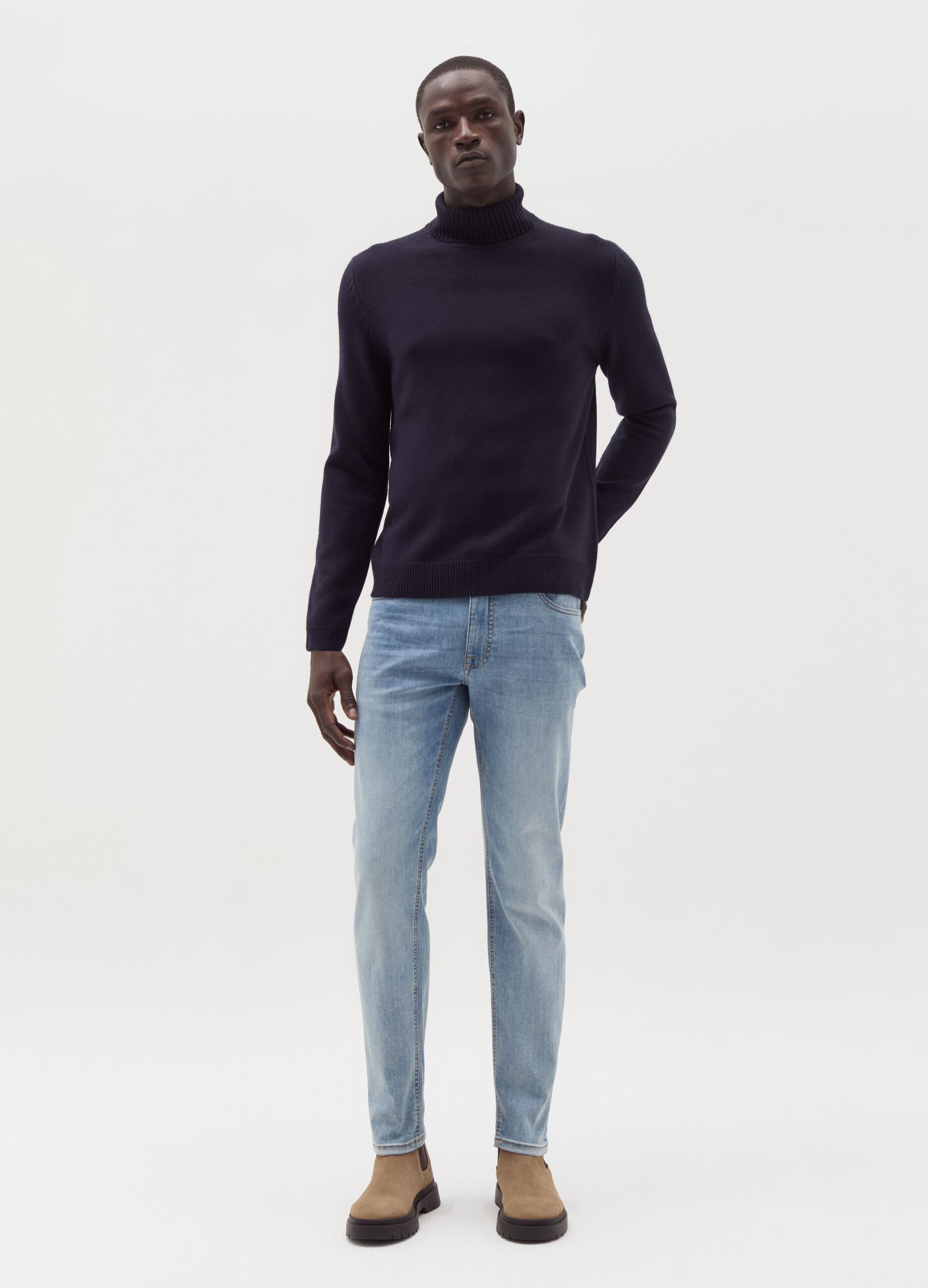 Pullover with high neck