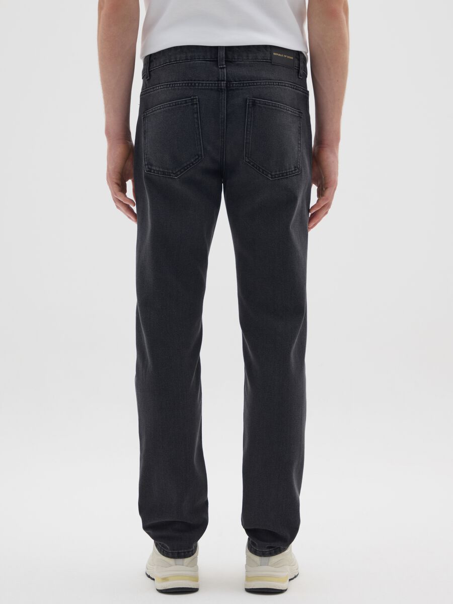 Regular fit black denim jeans_2