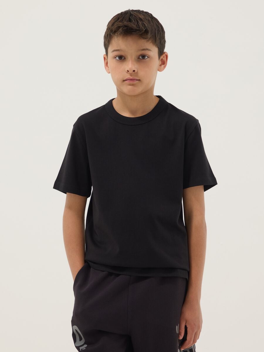 T-shirt in puro cotone nero da ragazzo regular fit_0