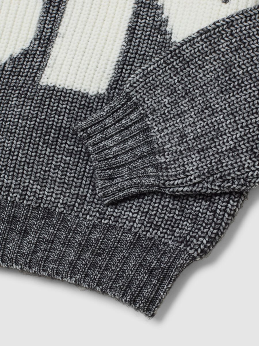 Grey children's jumper regular fit with lettering_3