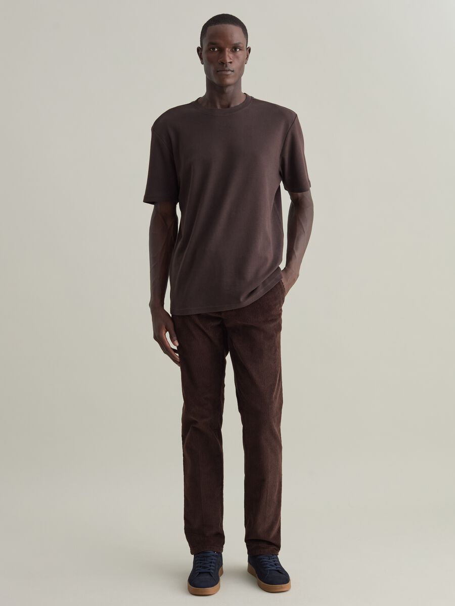 Contemporary T-shirt in cotton with round neck_1