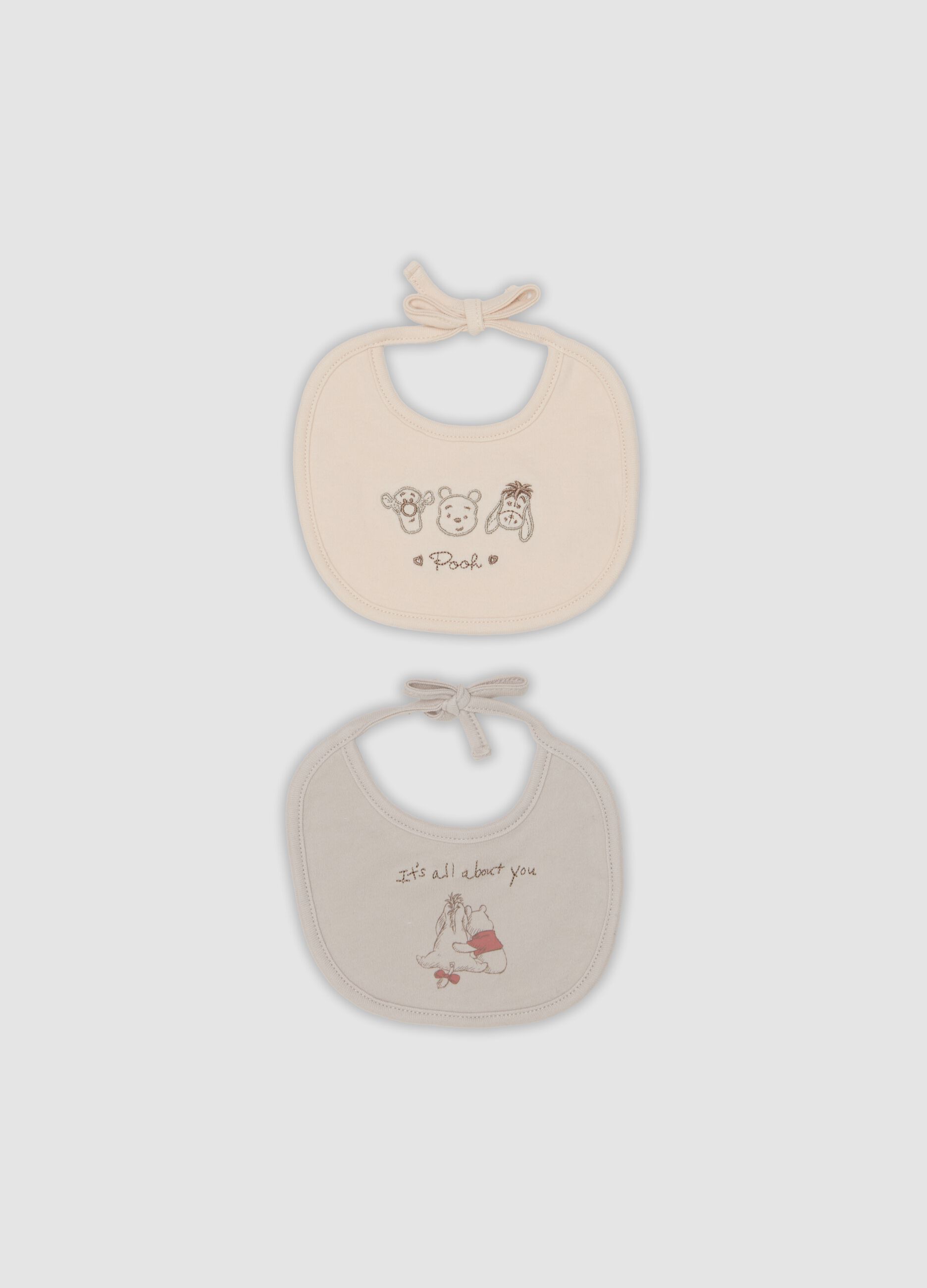 2-pack of multicolour pure organic cotton bibs with Winnie the Pooh print