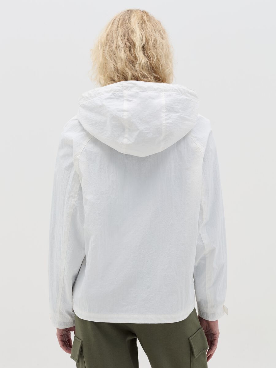 Essential short jacket with zip and hood_3