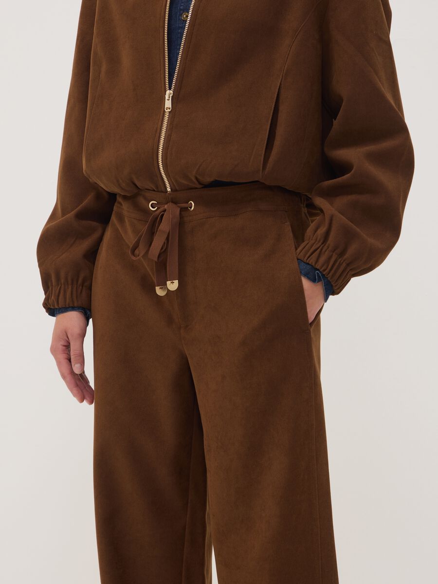 Brown stretch-fabric straight-fit trousers_2