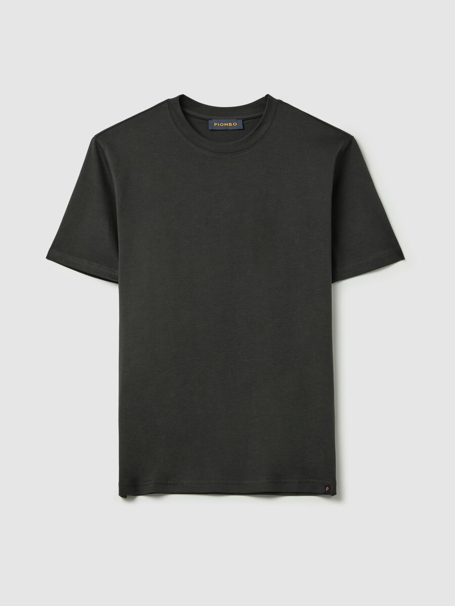 Plain cotton T-shirt with round neck._4