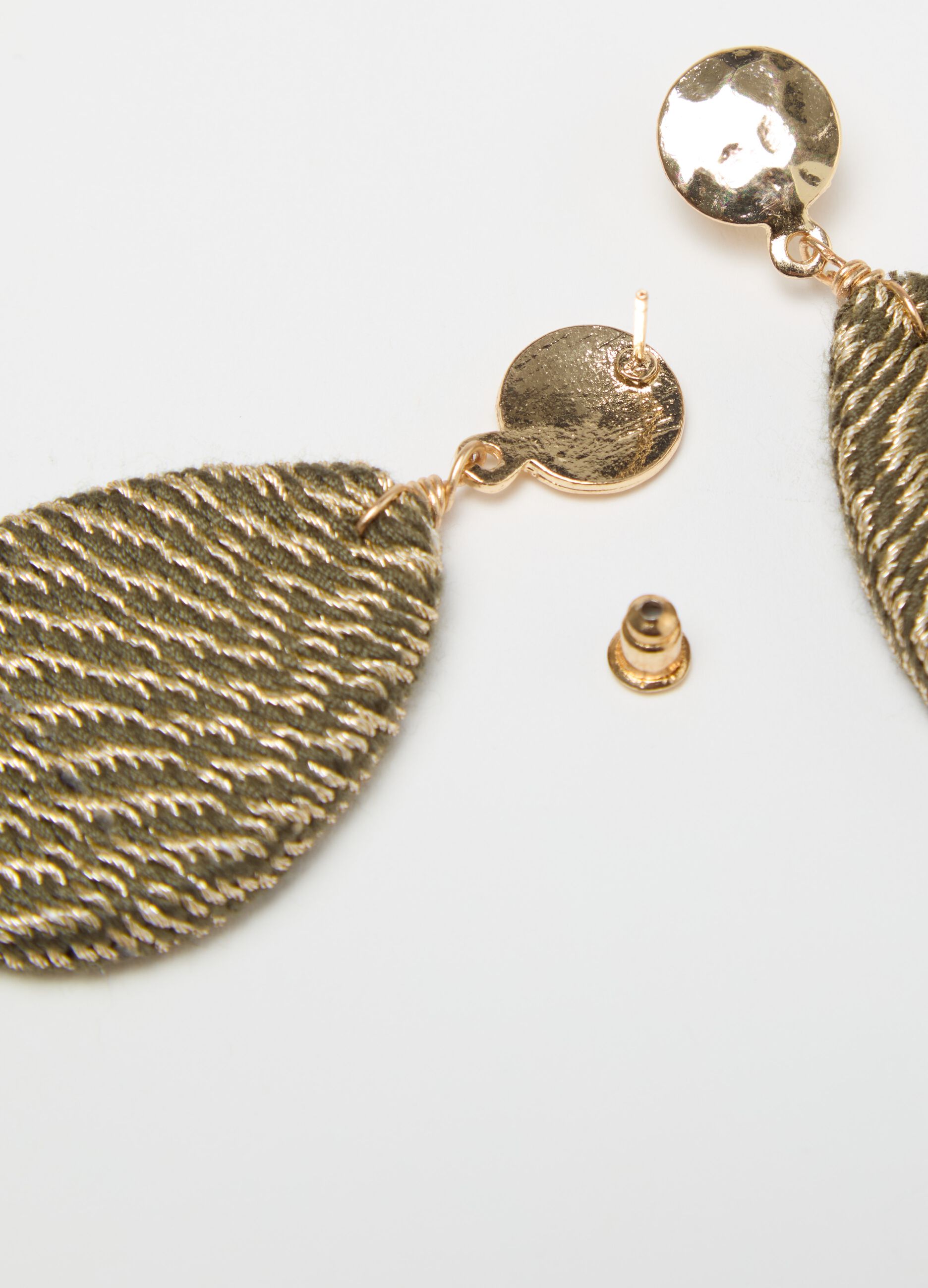 Earrings with teardrop pendants