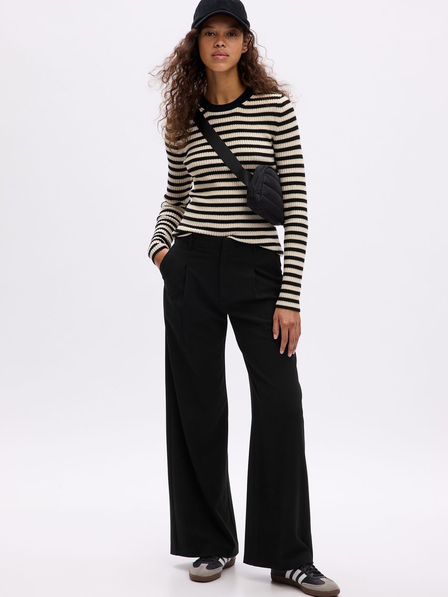 Ribbed top with striped pattern_0