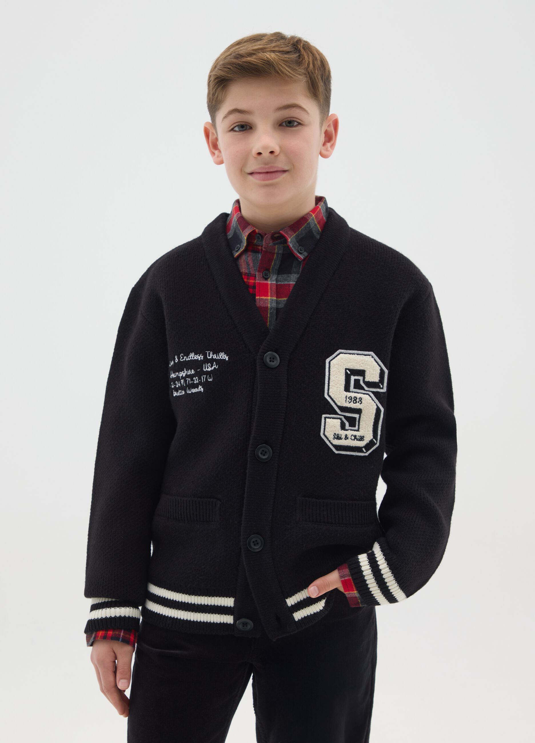 Multicolour deep V-neck oversized boy's cardigan with embroidery