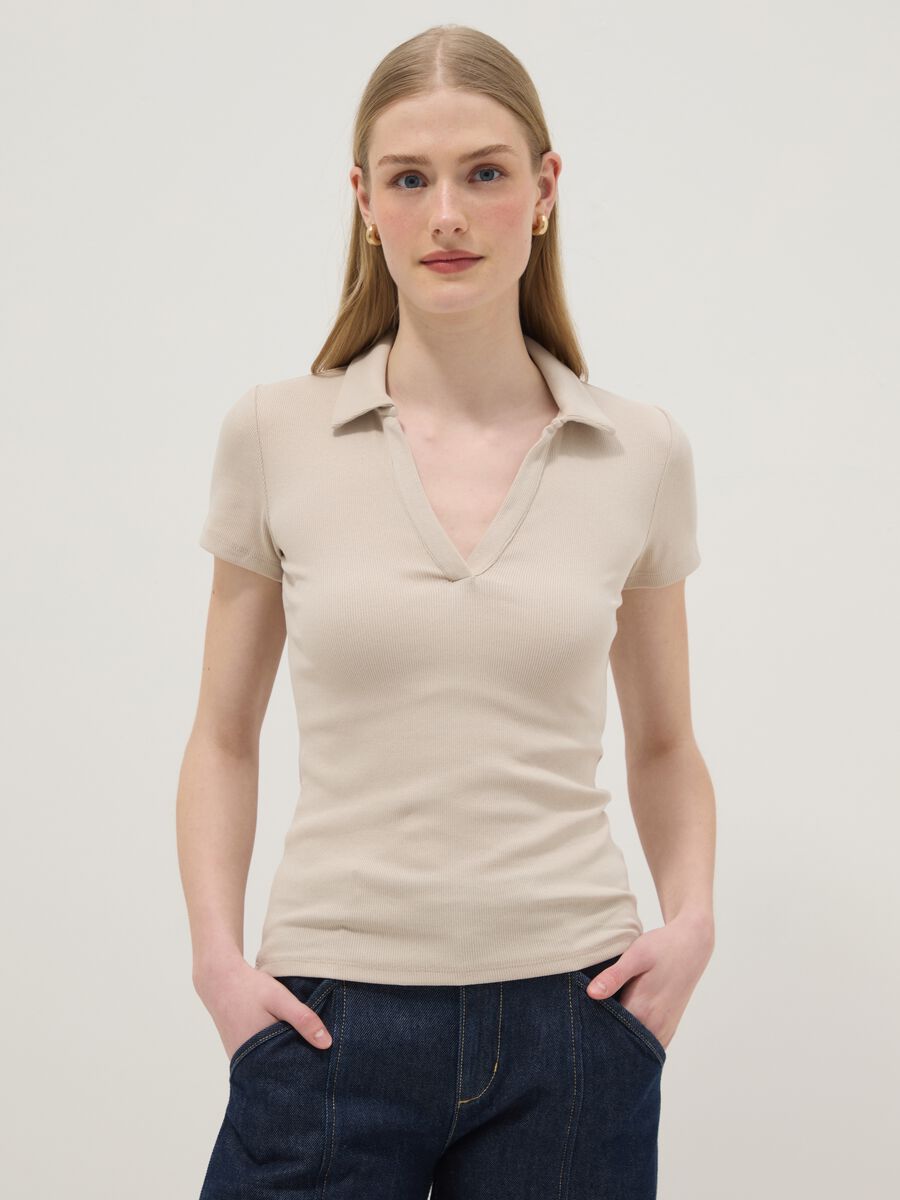 Polo in cotone elasticizzato beige regular fit deep V_1