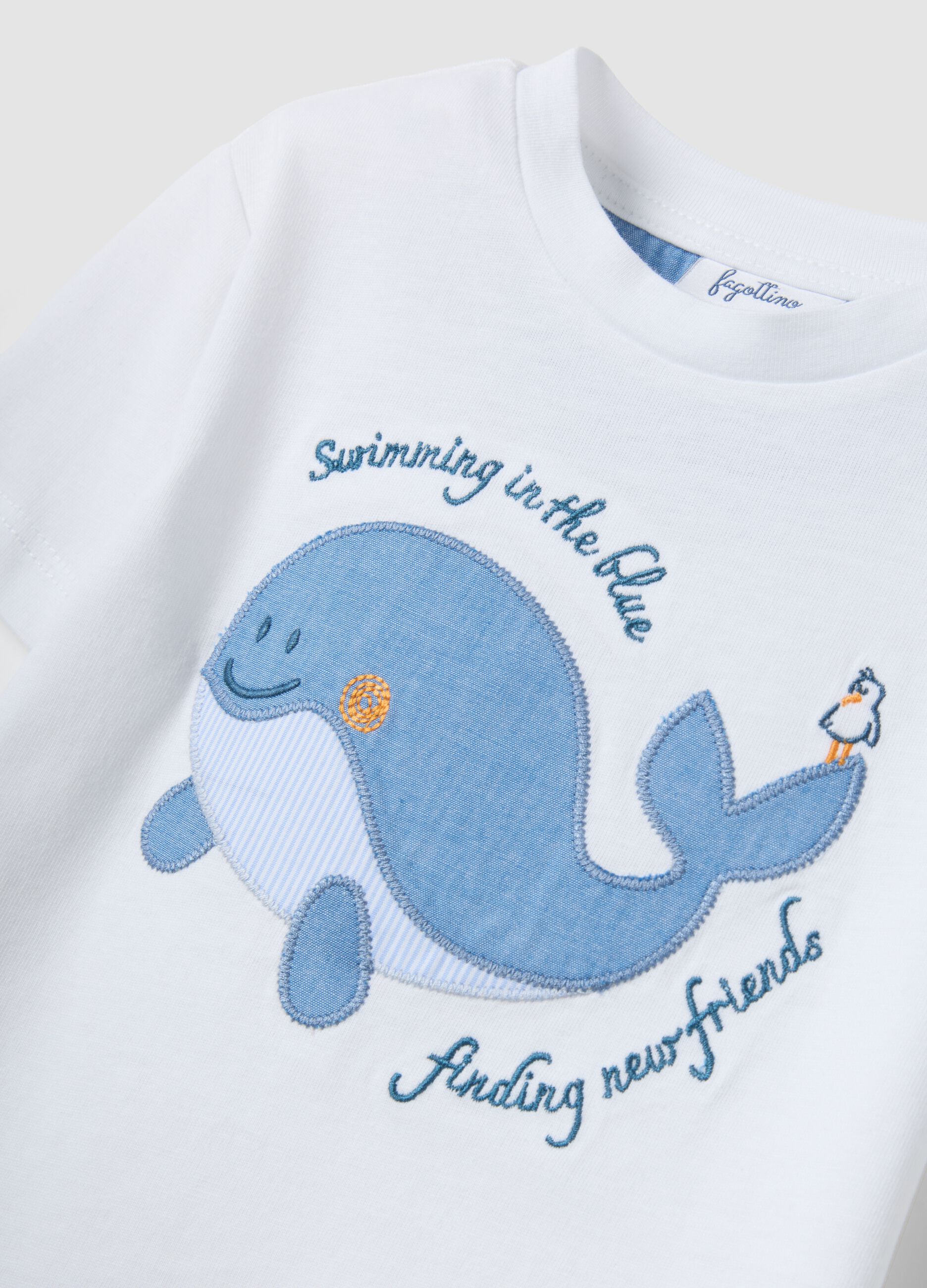 White pure cotton T-shirt with embroidered whale