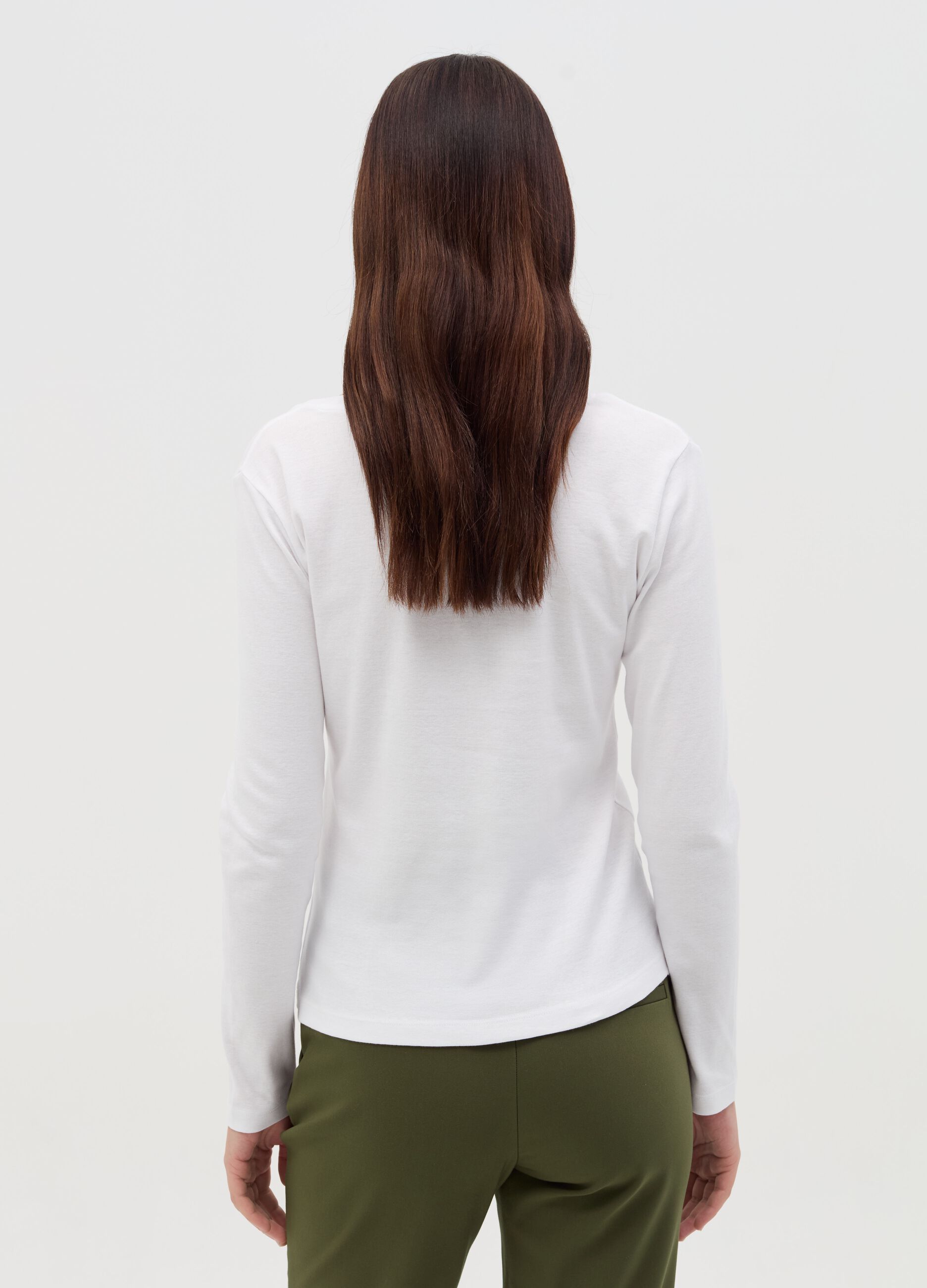 Long-sleeved T-shirt with round neck