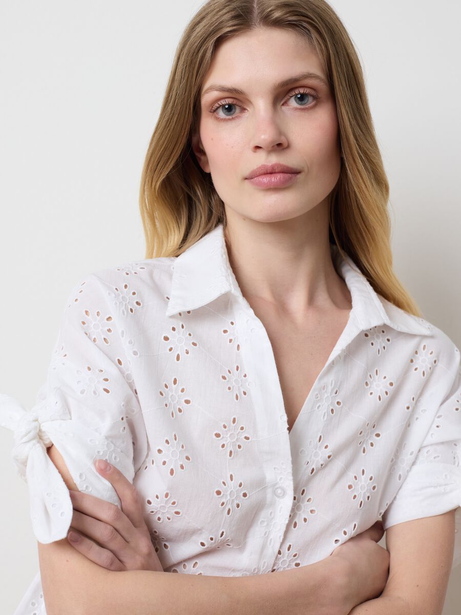 Women's White Pure Cotton Regular Fit Shirt_2