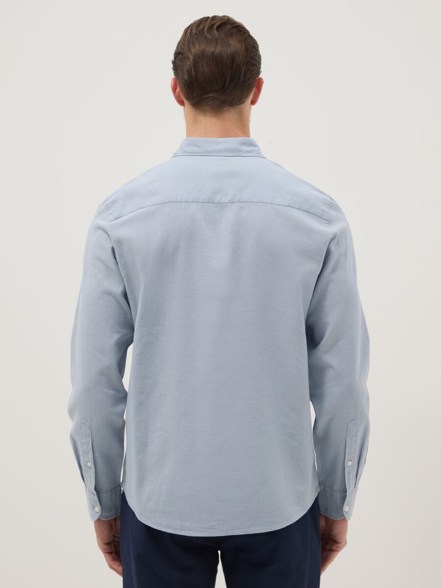 Camicia azzurra in misto lino e cotone regular fit_4