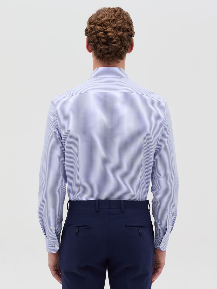 Slim-fit easy-iron pinstripe shirt_2