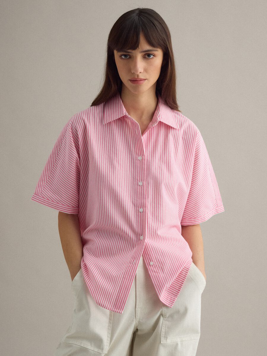 Camicia in puro cotone a righe bianche e rosa oversize fit_1