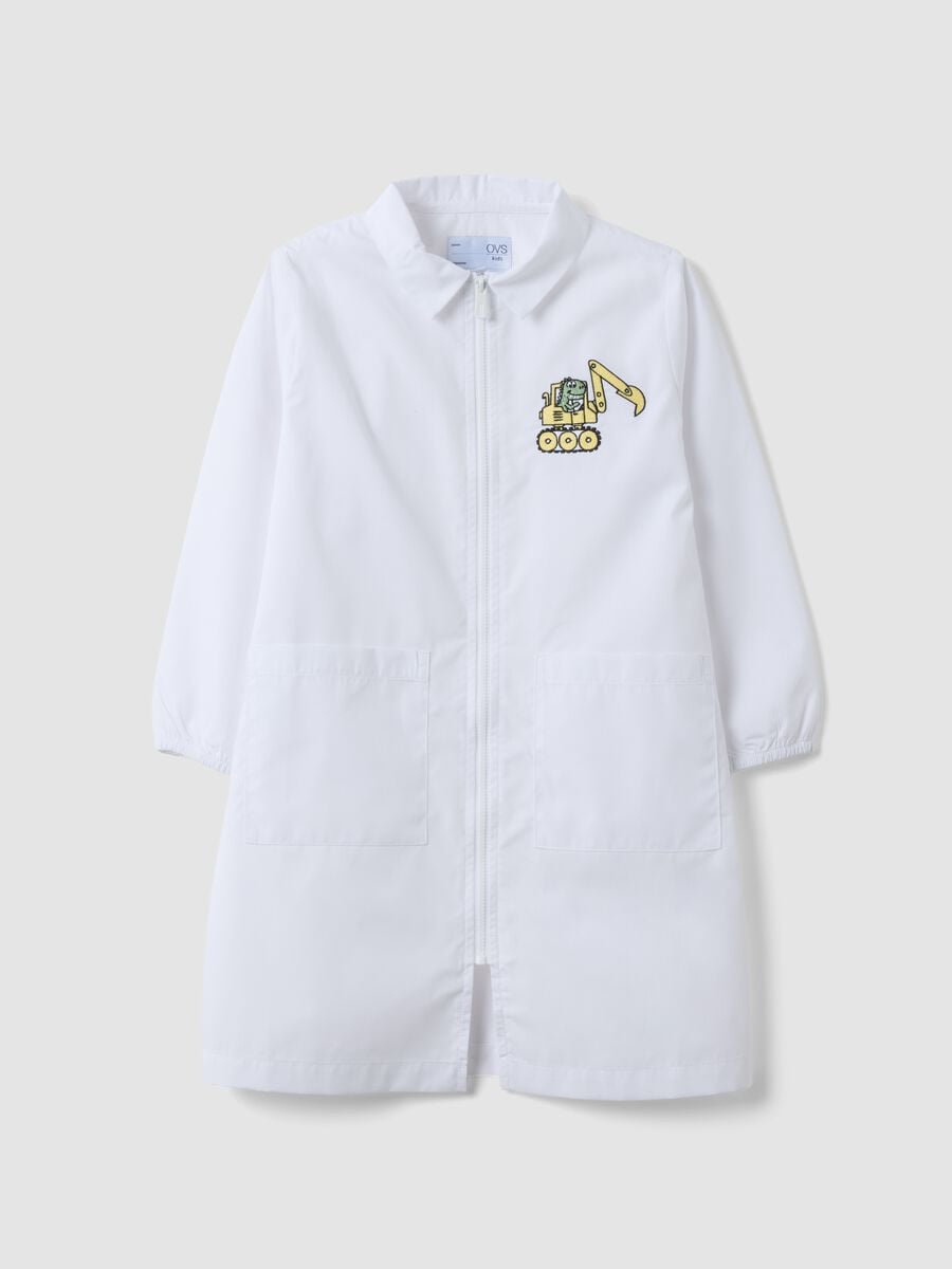 White nursery apron with zip and dinosaur embroidery for boys_0
