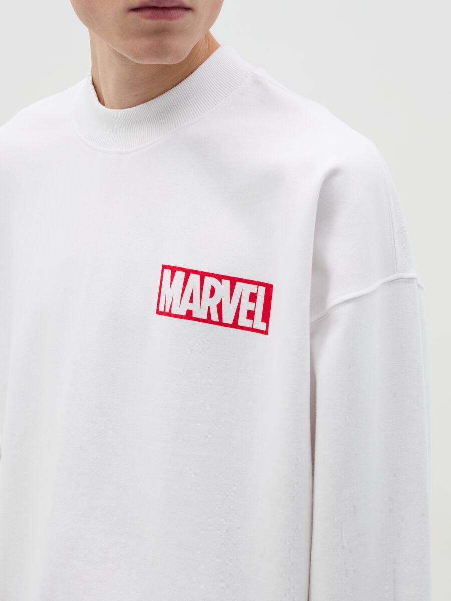 Sweatshirt with Marvel print and round neck_3