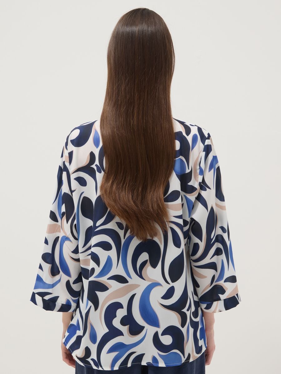 Blusa multicolor fantasia a maniche lunghe con scollo a V_3