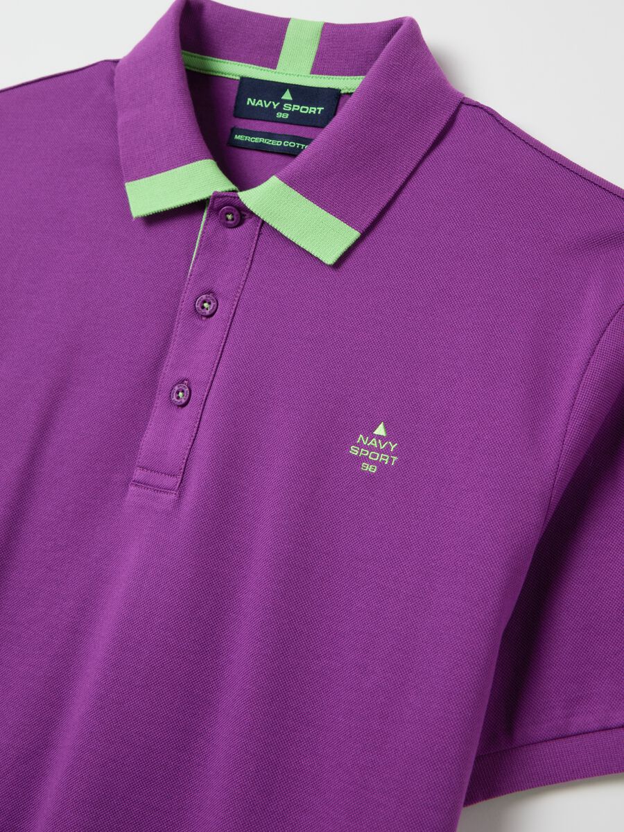 Polo shirt with contrasting detail and logo embroidery_5