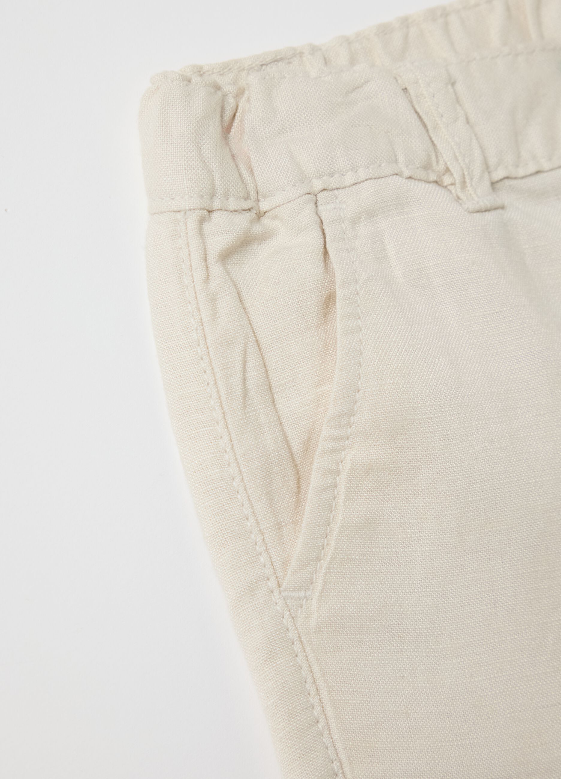 Boys’ beige regular-fit shorts in viscose and linen blend