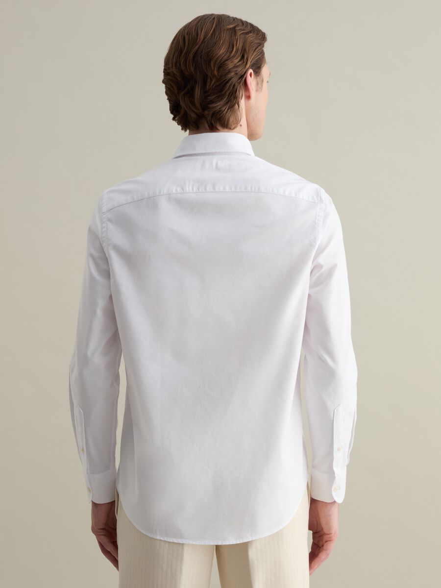 Shirt in solid colour Oxford cotton_2