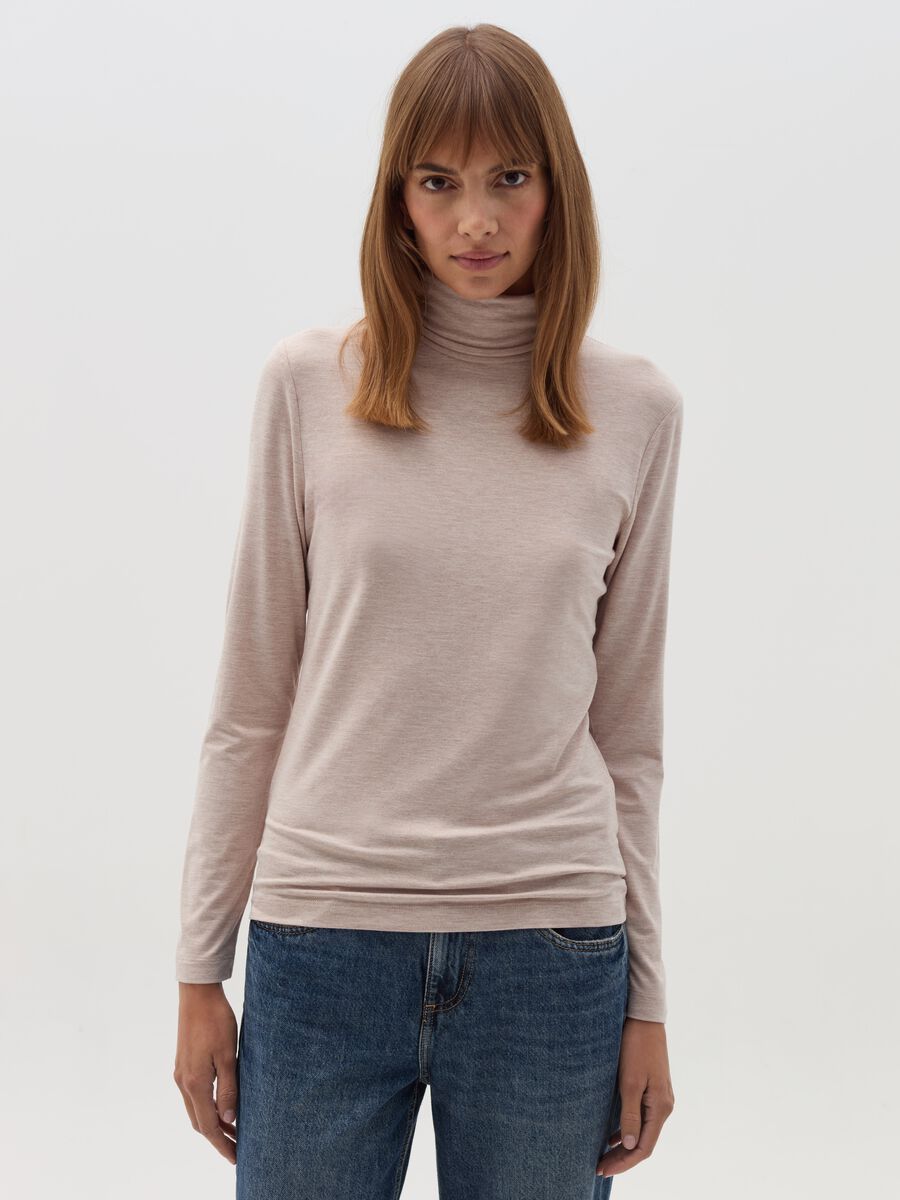 Long-sleeved T-shirt with high neck_0