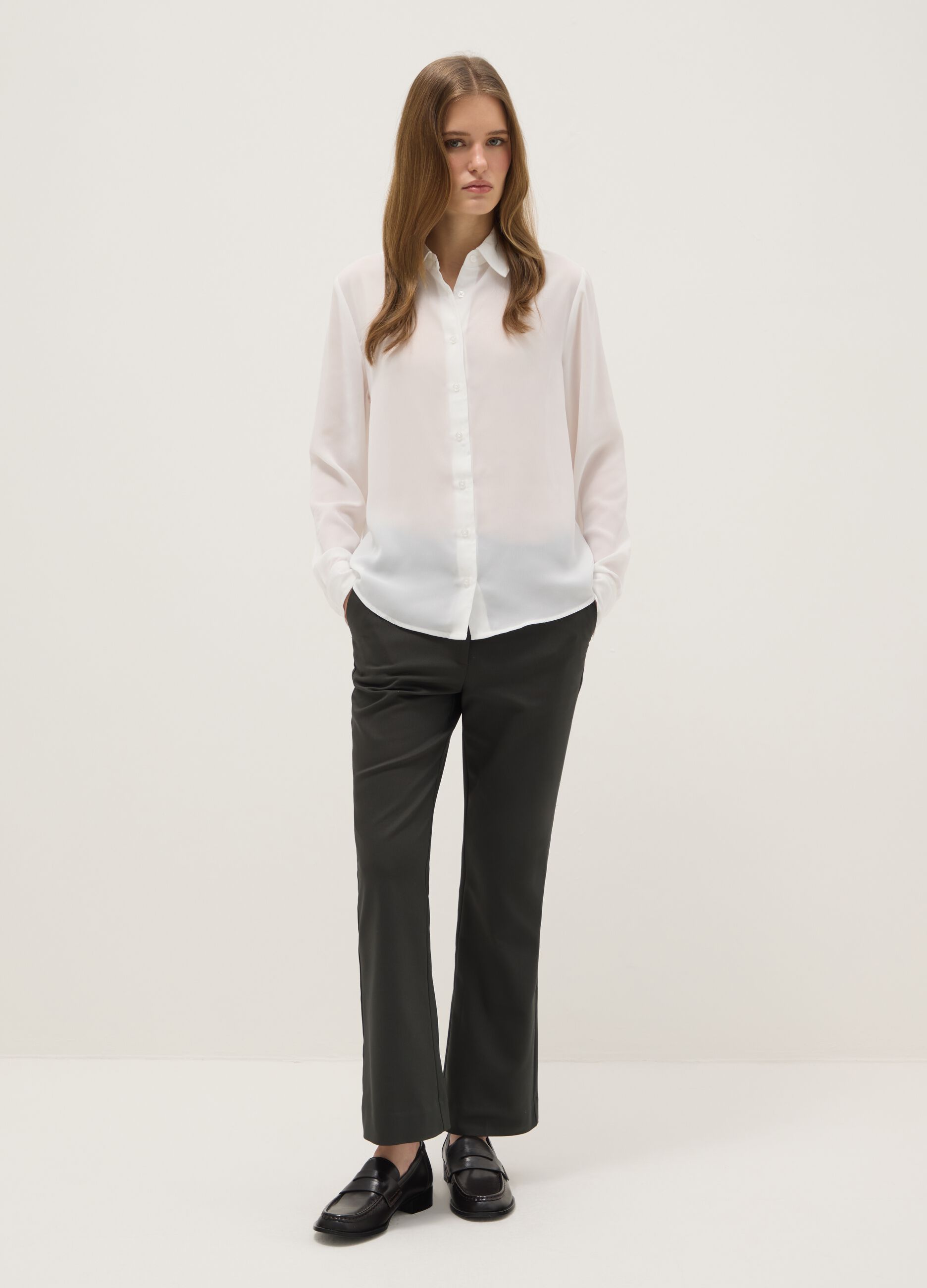 White crepe shirt with classic collar
