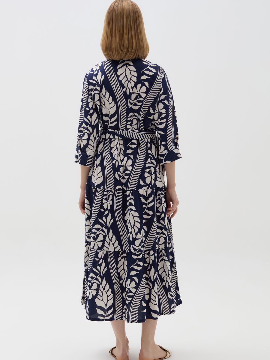 Long shirt dress with belt and print_2
