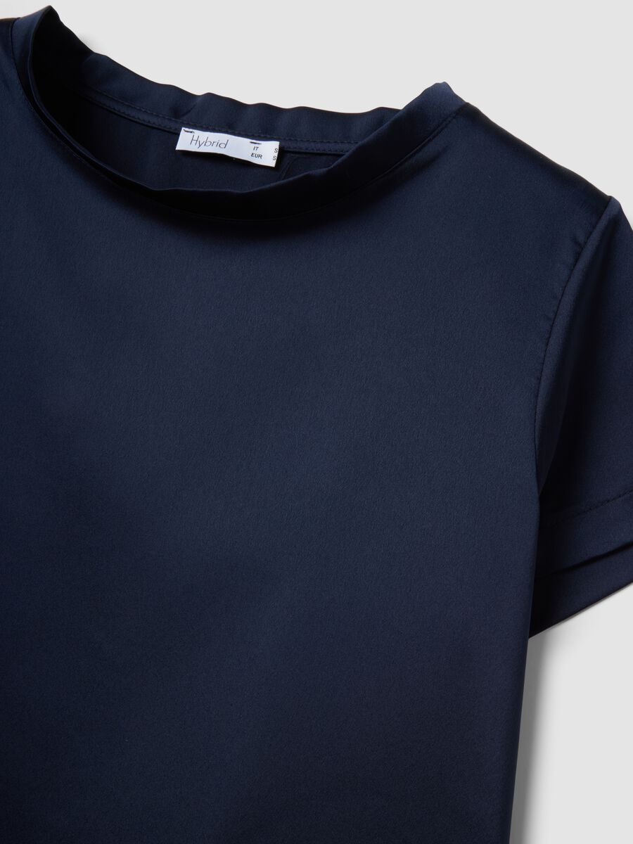 Blue short-sleeve T-shirt with soft neckline, regular fit_5